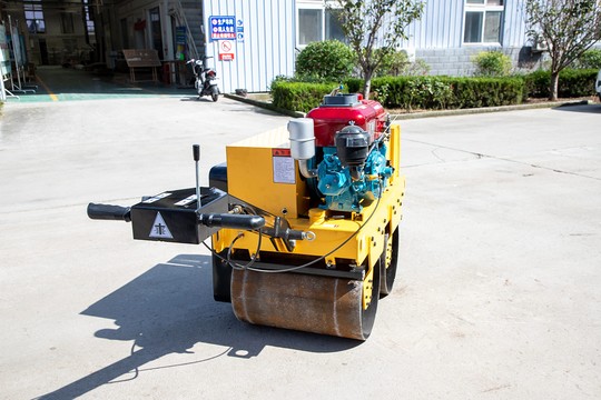 What are the precautions for the road roller?